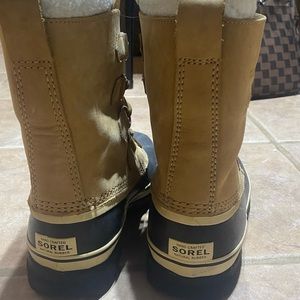 Used Sorel boots